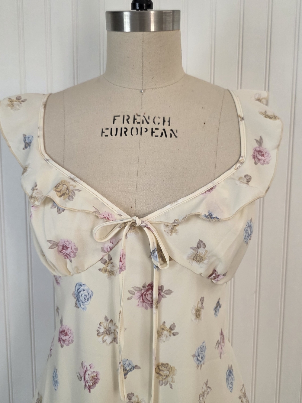 LE LIS Floral Mini Dress  Cottagecore  Coquette Style SIZE L - Picture 7 of 11
